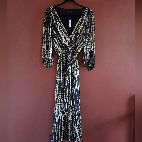 Banana Republic Maxi Wrap Dress L Petite NWT Black Gold Print - Picture 2 of 6